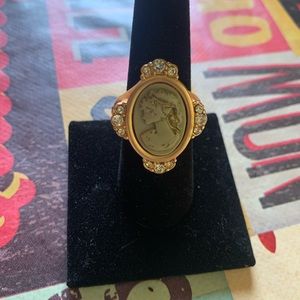 Chico’s Cameo Ring